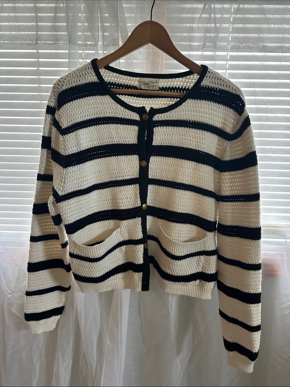 Universal Thread Black & Cream Striped Cropped Knit Cardigan Sweater